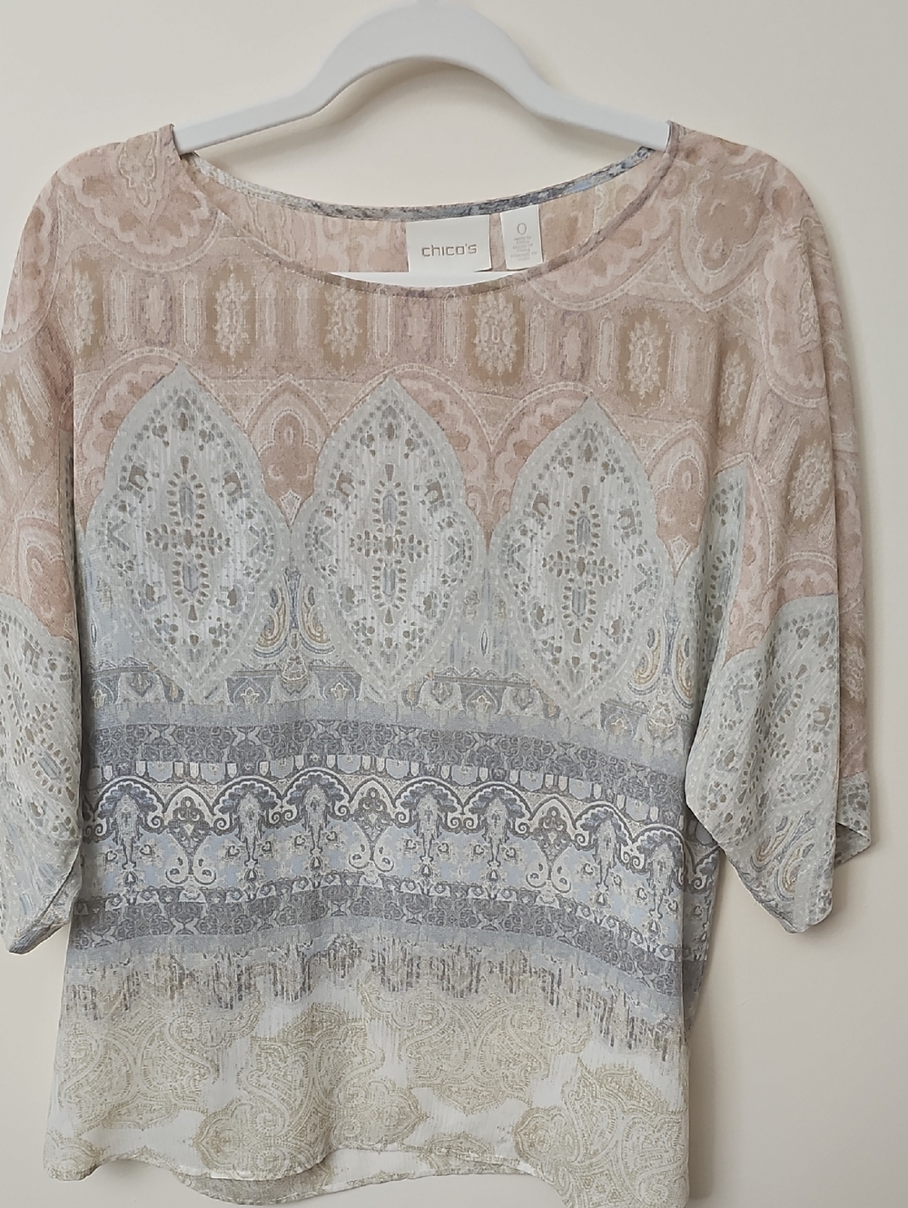 Chico's Paisley Print Relaxed Dolman Top in Blush, Light Gray and Cream
